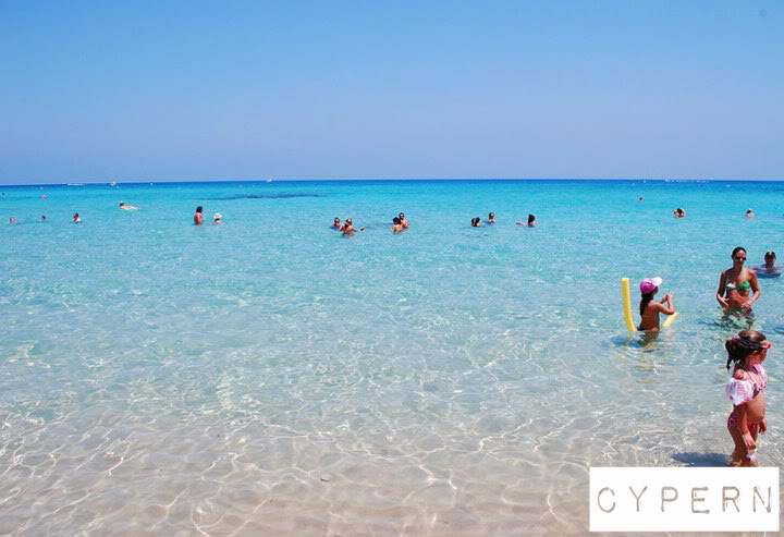 sunrise-beach-fig-tree-bay-cypern-cyprus-strand-smuk-sommerferie-paa-cypern-blogger-charter  | Miss Jeanett