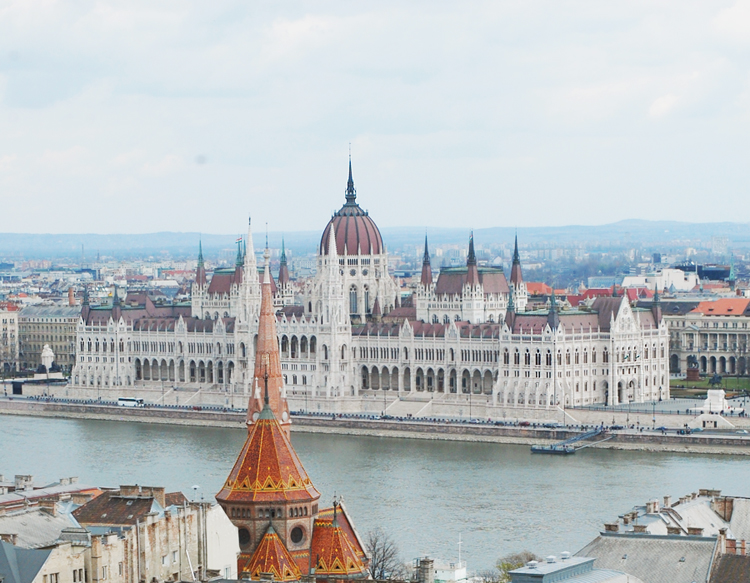 Budapest Guide - Országház parliament Hungary
