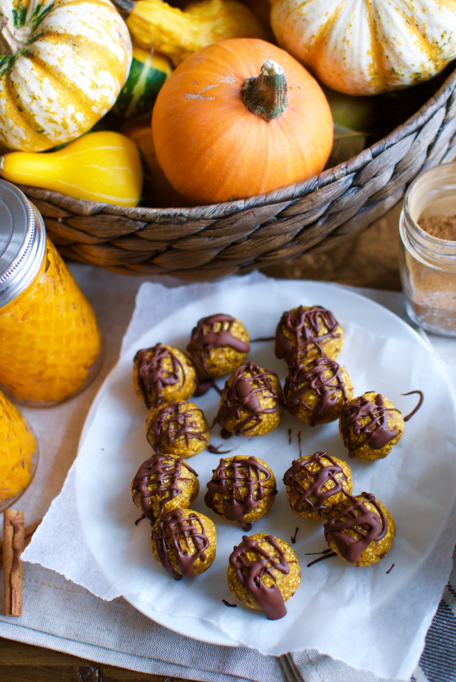 Pumpkin snack balls with dark chocolate