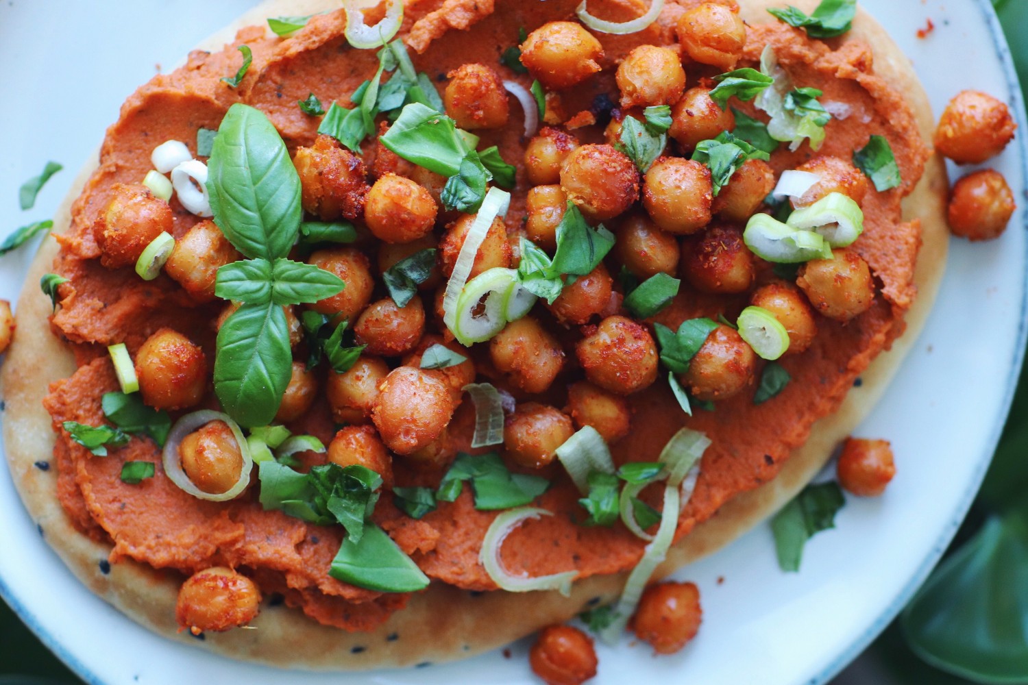 Naan bread with sun-dried tomato butterbean hummus &amp; spicy crispy chickpeas