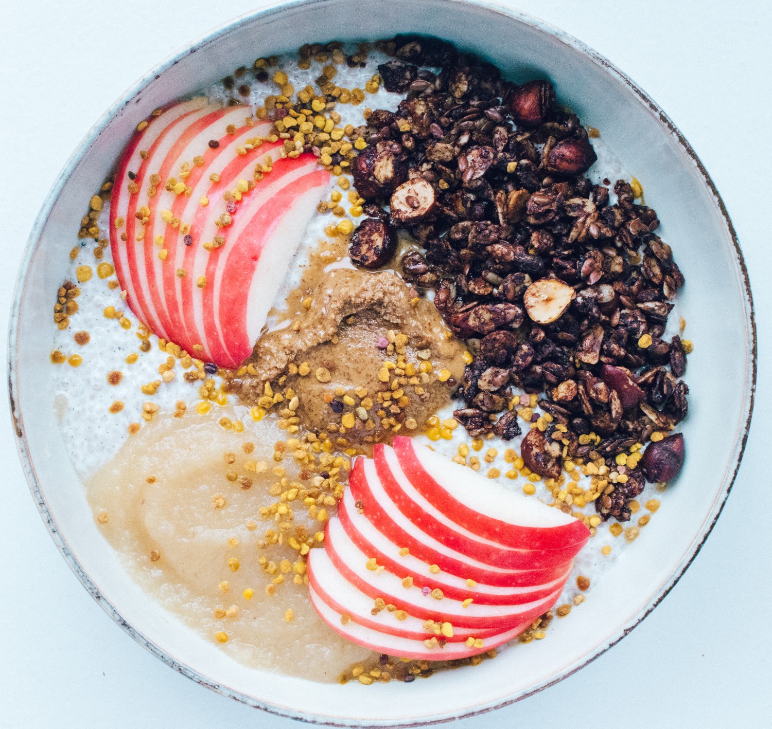 Easy Everyday Food // Chia pudding with chocolate granola and fall toppings
