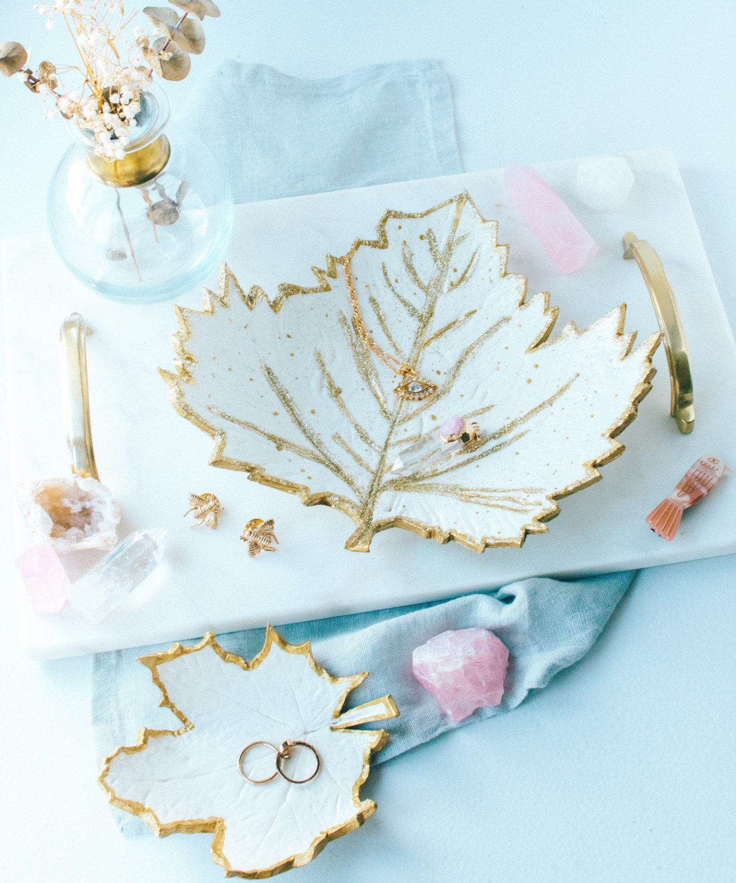 DIY // Homemade leaf trinket bowls in cream and gold glitter