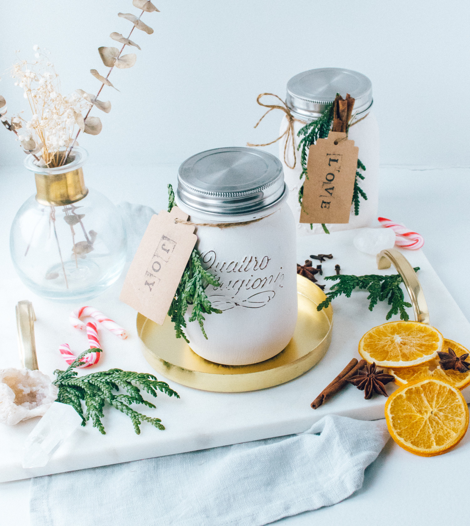 DIY // Handmade scented beeswax candles - the perfect homemade christmas present (w. video)