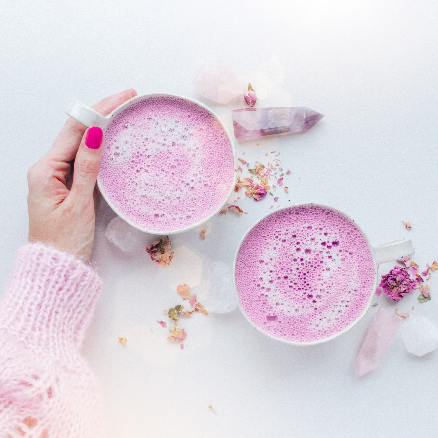 Pink coconut lattes with dragon fruit &amp; vanilla