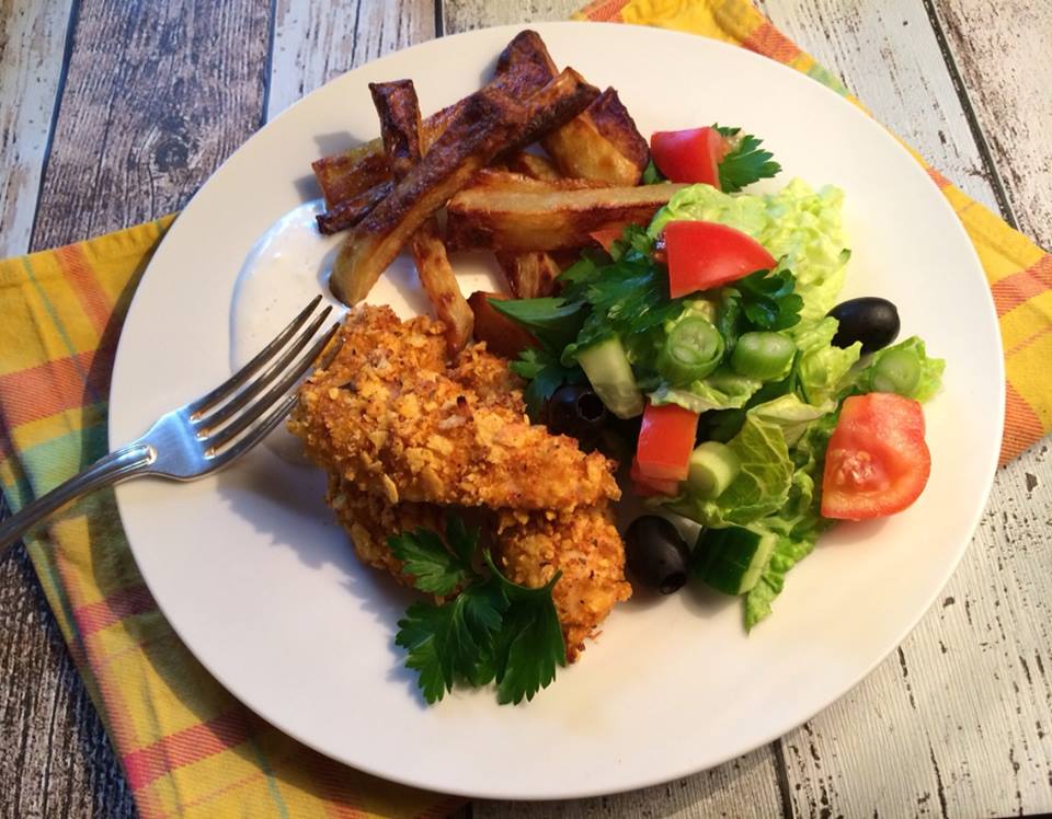 Sprøde kyllingenuggets med ovnfritter, salat og | Dip, dressing, dyppelse og sovs | Persilles blog