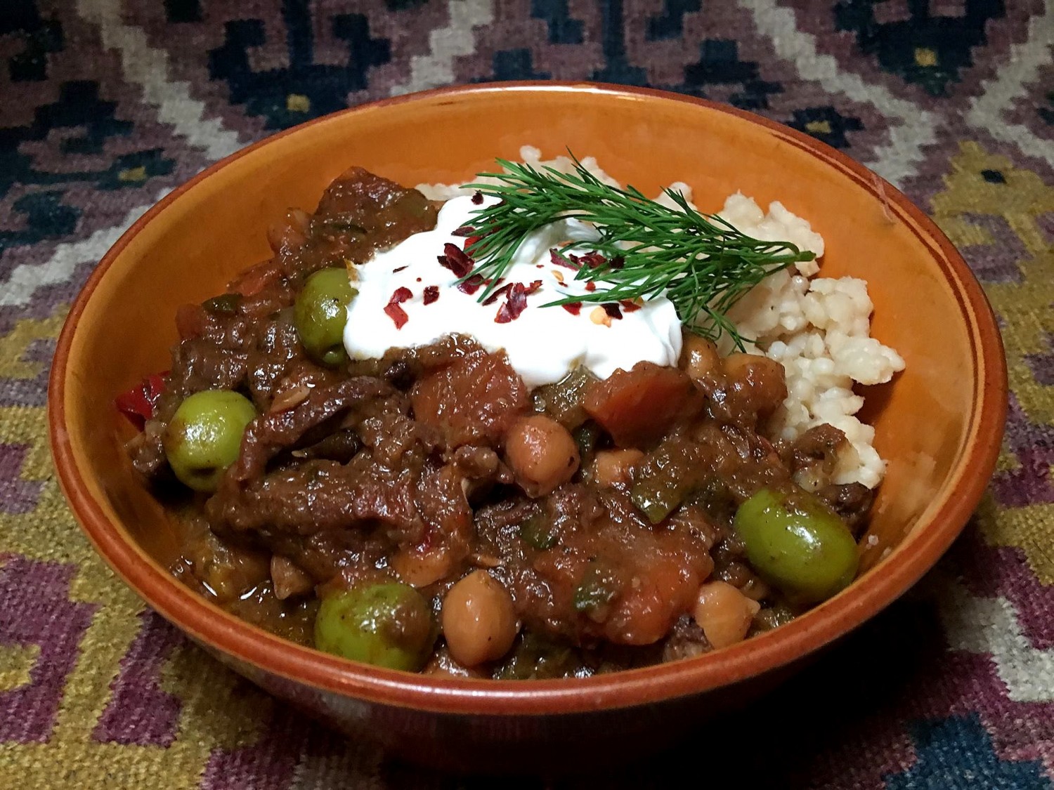 Lammehjerter med kikærter, tørret abrikos og grønne oliven | Indmad |  Persilles blog