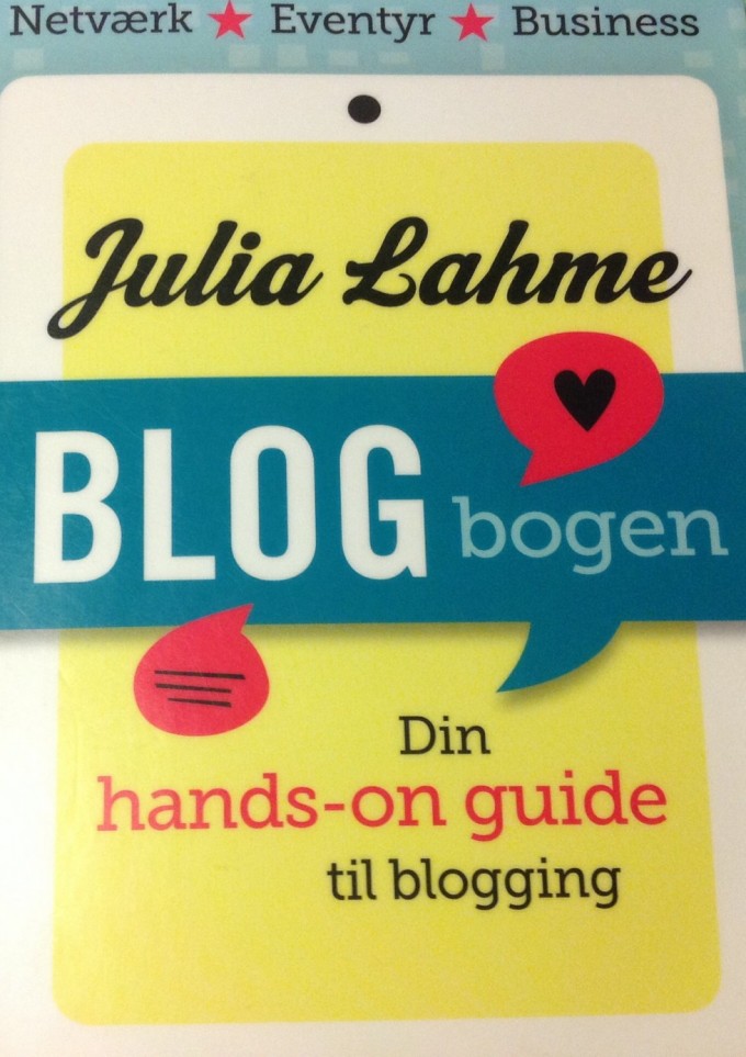 Julia Lahme blogging 
