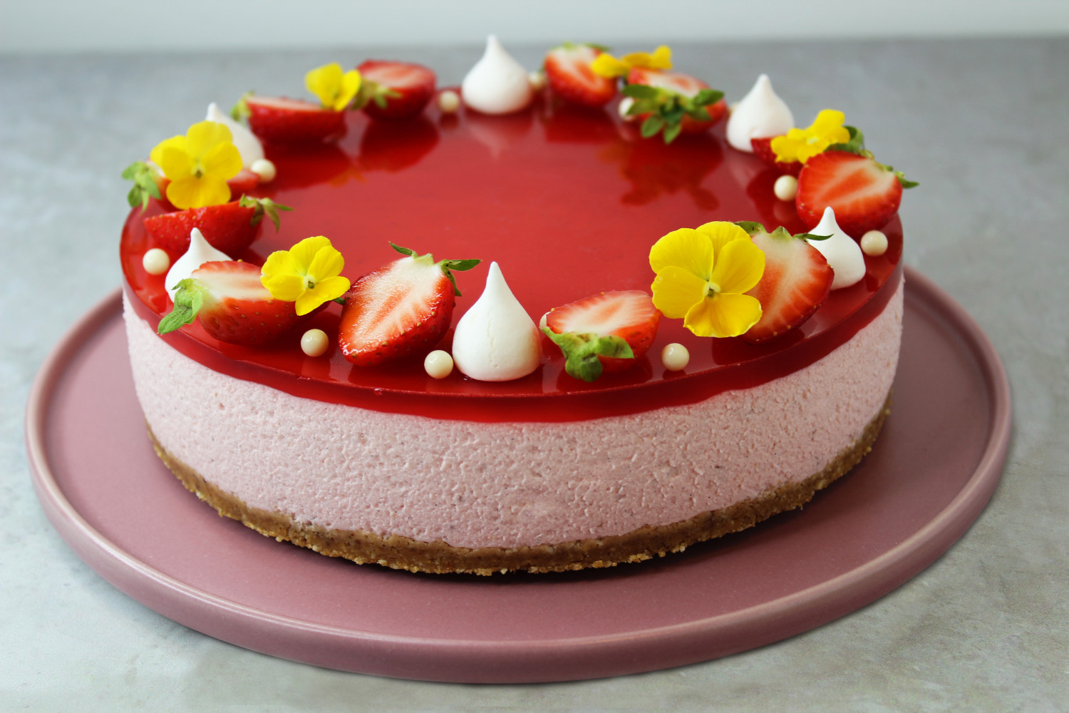 Jordbærcheesecake med rabarberkompot | Kage | michelleneergaard blog