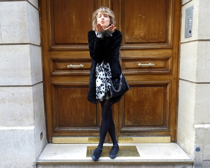Hende her Violette, hun er en ægte parisienne og hendes chicness gør, at jeg lige lader være med at være modeblogger...