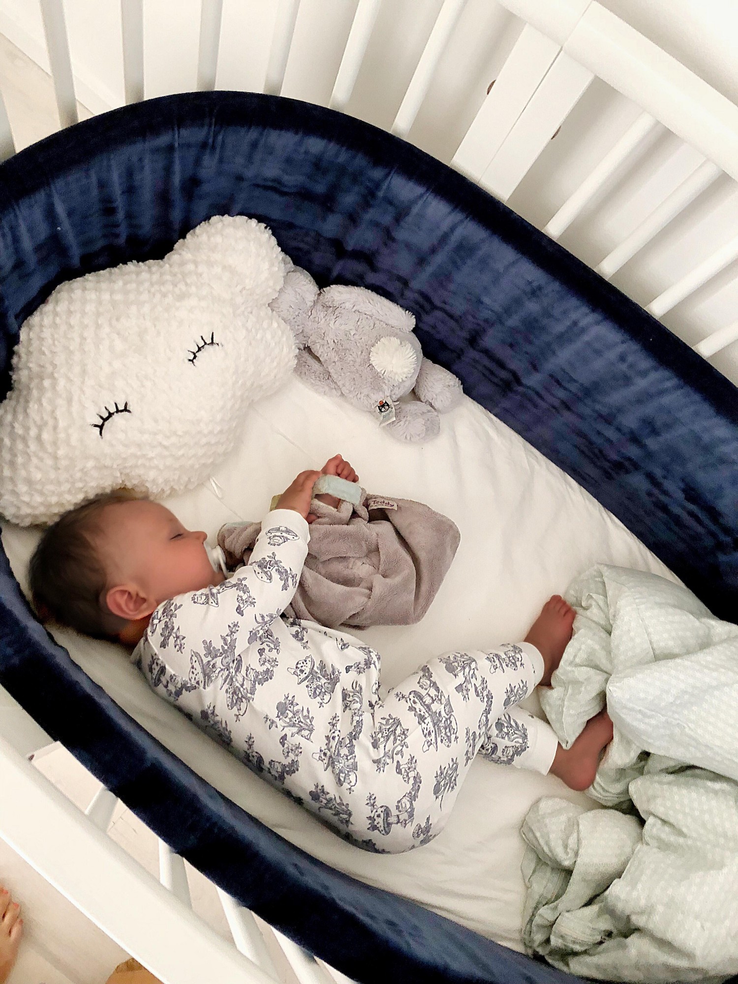 Sådan får du din baby til, at falde i søvn i sin egen seng | Cecilie |  Cecilie Lange