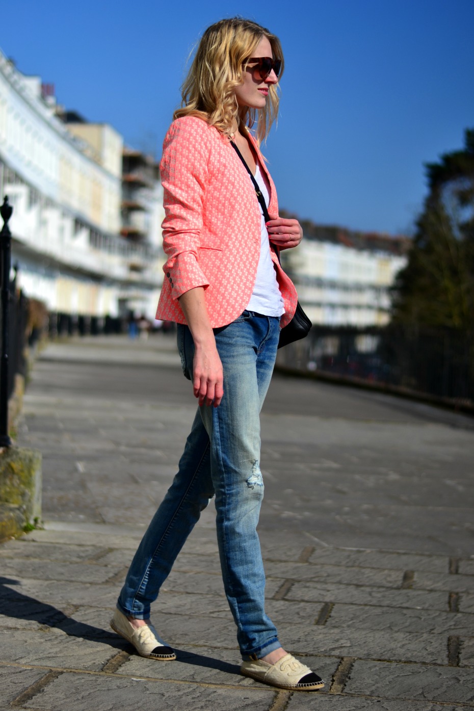 automatisk vært levering 13032014 // Wearing Pink Moxy Copenhagen Blazer, Gap Boyfriend Jeans &  Chanel Espadrilles | My outfit | Style by Josephine
