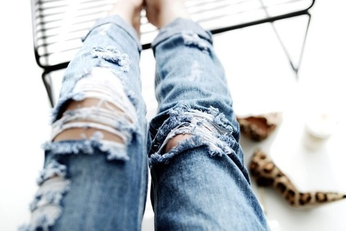 Ripped jeans | DIY |