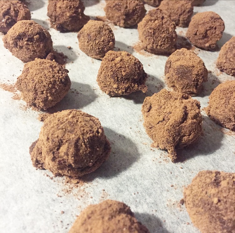 Marcipan konfekt – Baileys kugler og Peanuts stykker | De søde |  BYLOUISEVORRE blog