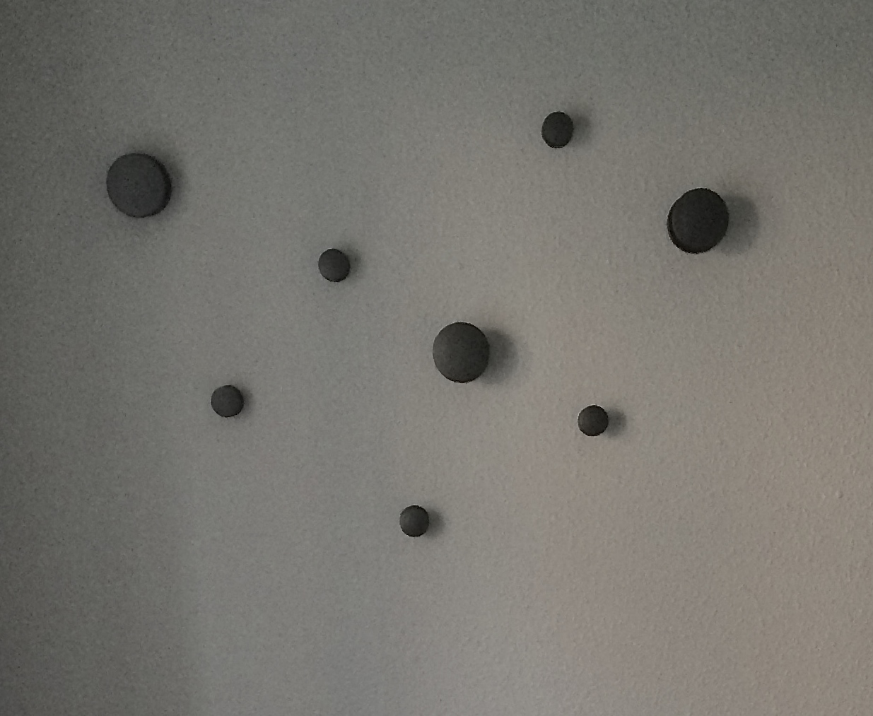 DIY: Sorte knopper ala Muuto dots | Indlæg om DIYs | frkriedel
