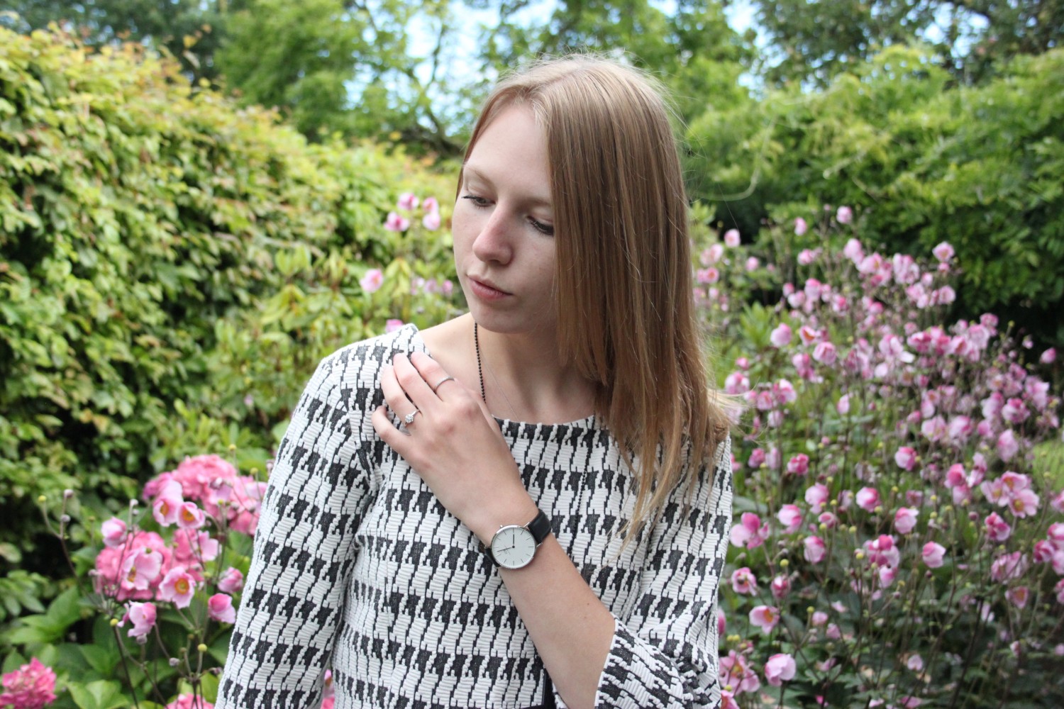 tigger Intervenere Rafflesia Arnoldi Outfit #29 – Vero Moda bluse | Mode | Simone Damsfeld