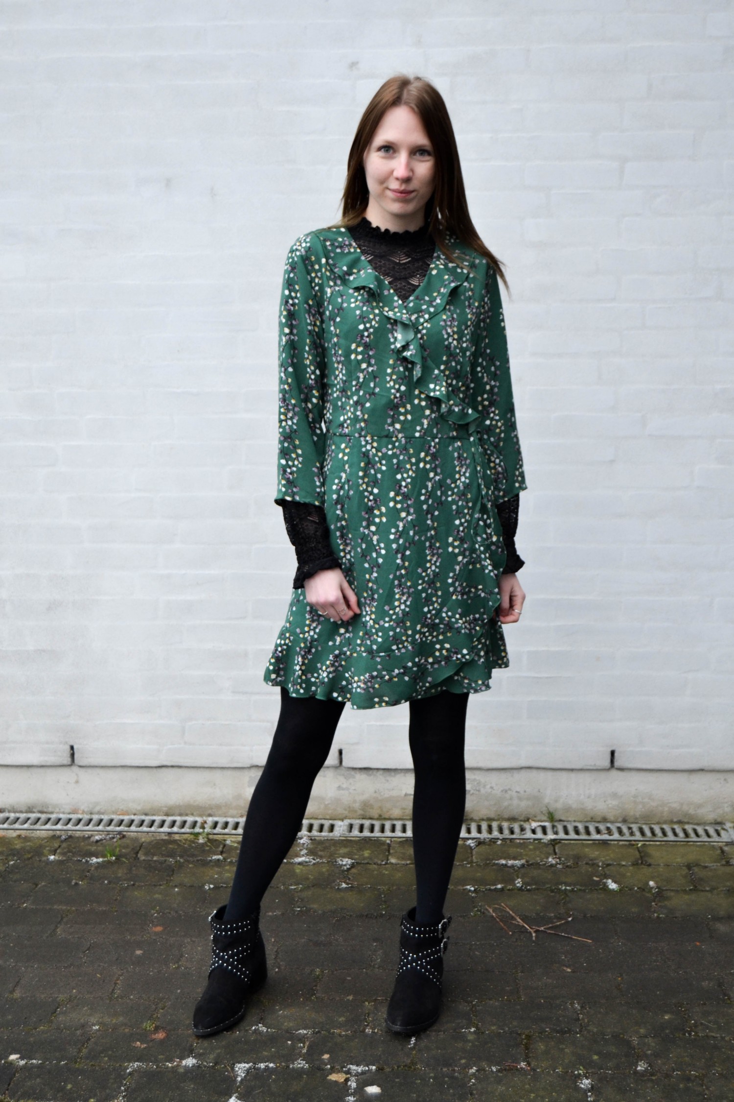 Outfit #72 – Grøn slå-om kjole | Mode | Simone Damsfeld